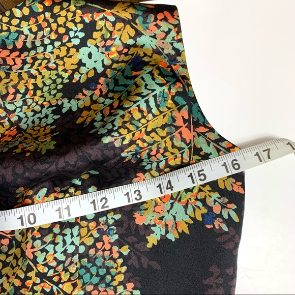 The Limited Lined Shift Dress - Picture 11 of 12